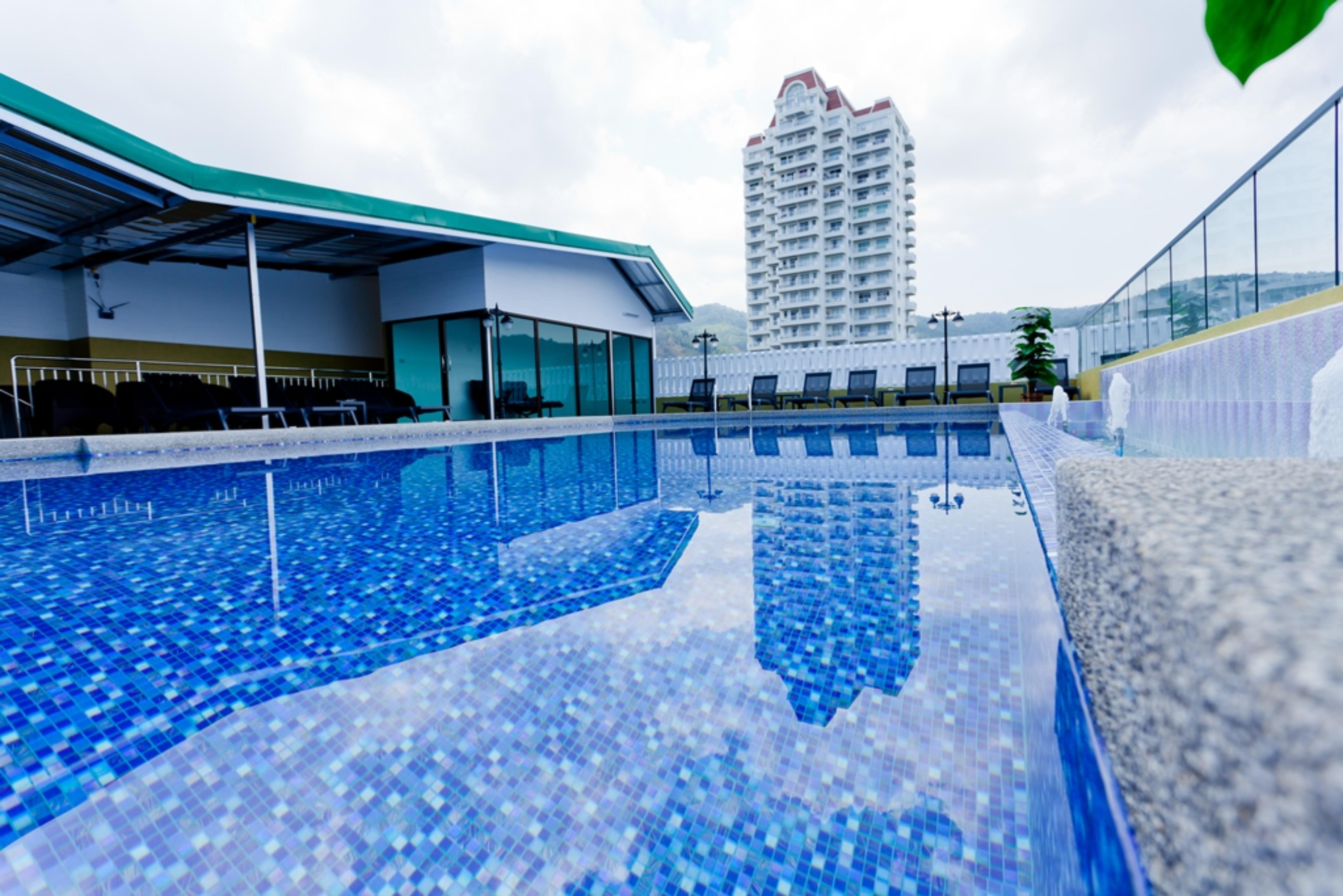Anda Beachside Hotel Karon Extérieur photo