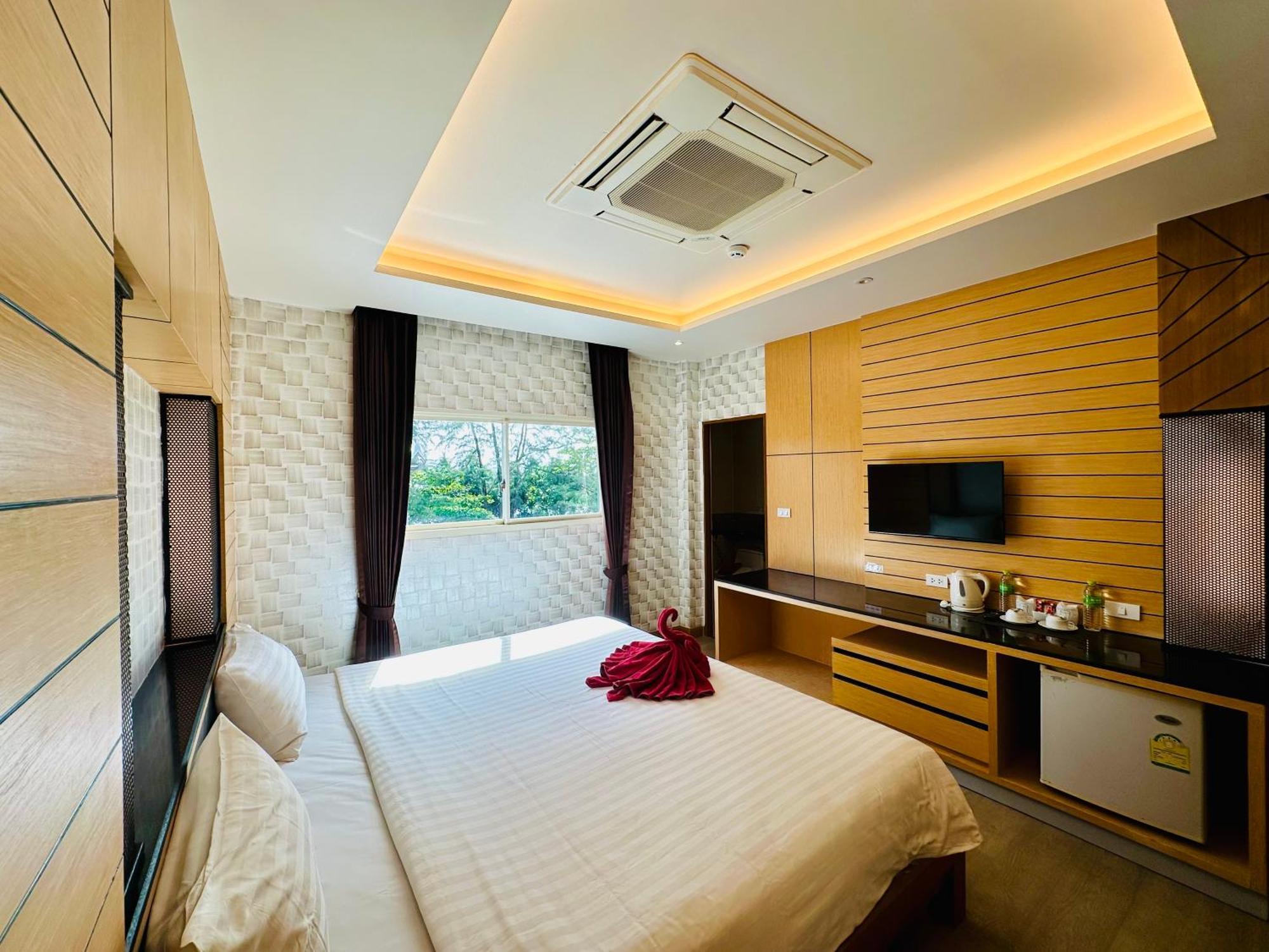 Anda Beachside Hotel Karon Extérieur photo