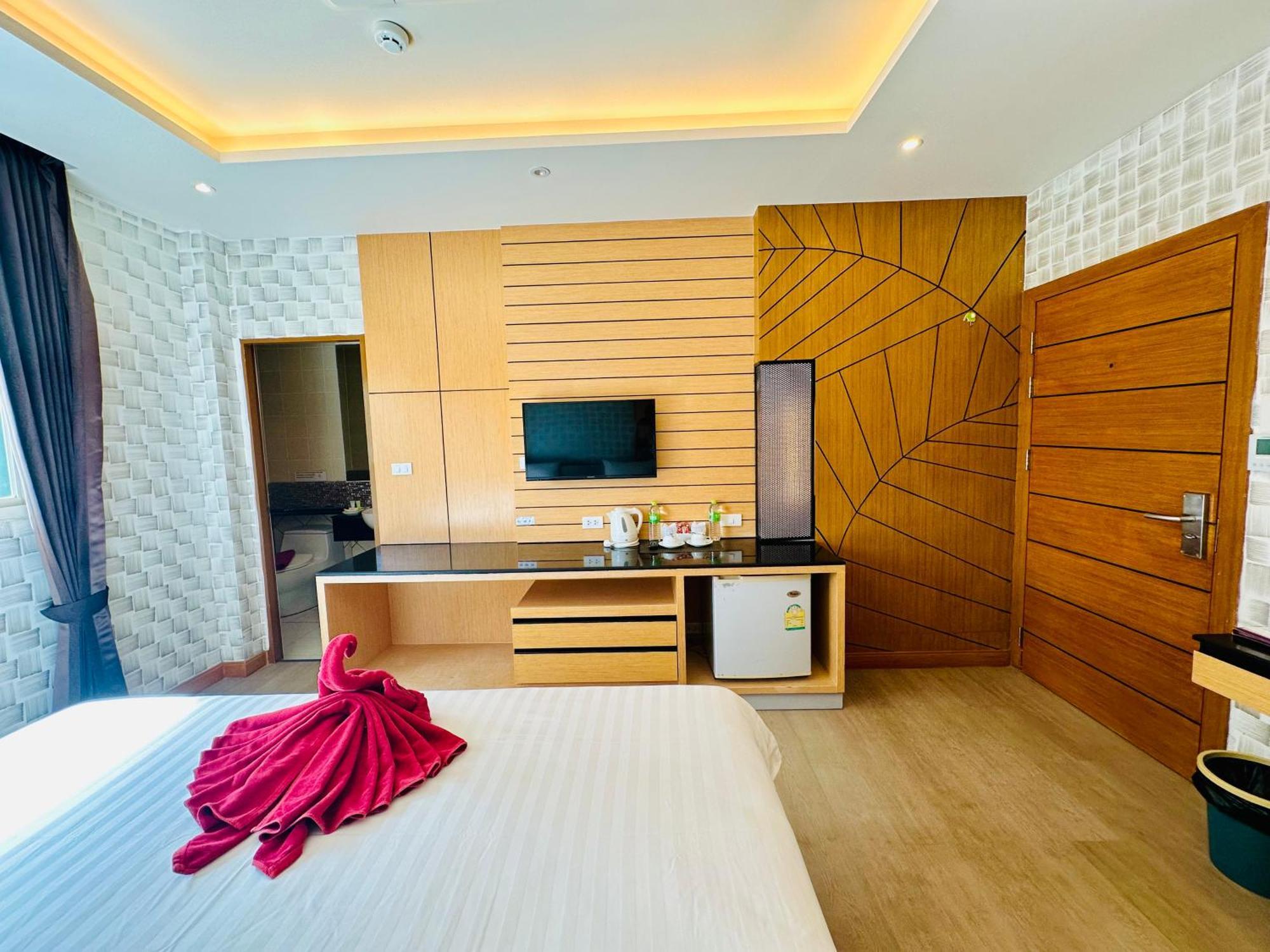 Anda Beachside Hotel Karon Extérieur photo