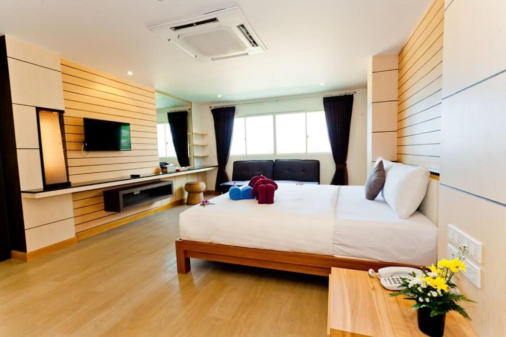 Anda Beachside Hotel Karon Extérieur photo