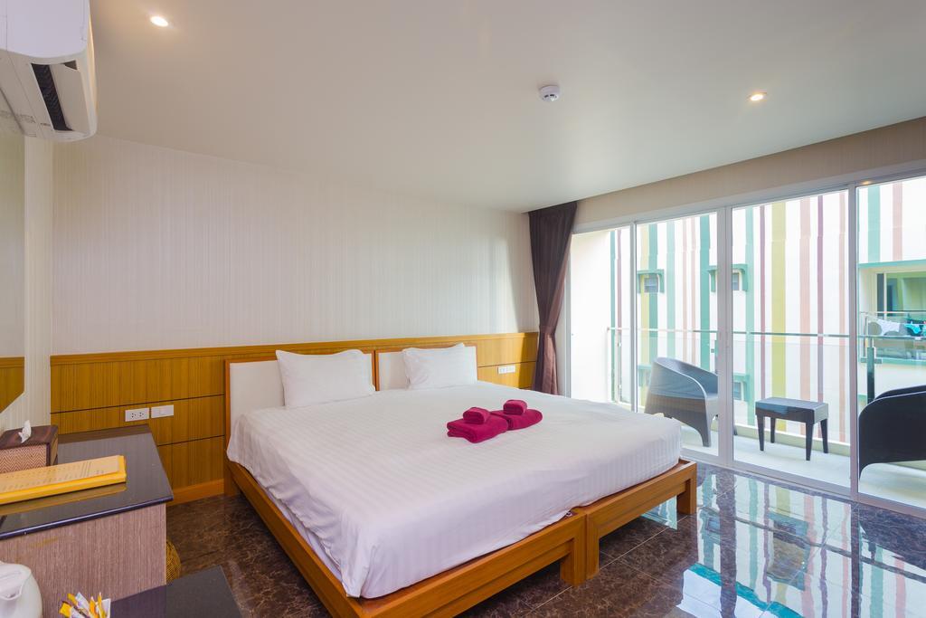 Anda Beachside Hotel Karon Extérieur photo